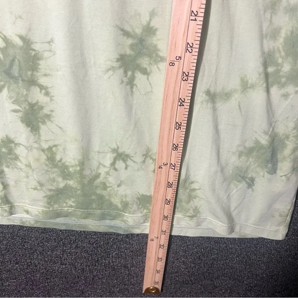 Lululemon Athletica Green Tie Dye Short Sleeve Tee, XL - Picture 4 of 5